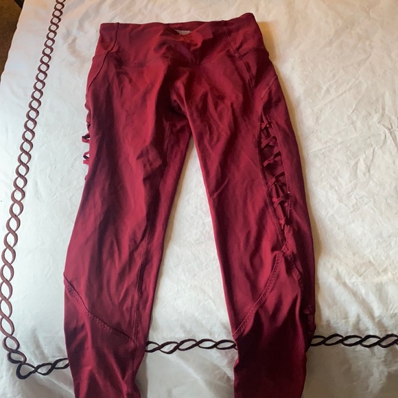 Maroon VS sports leggings - Picture 1 of 7